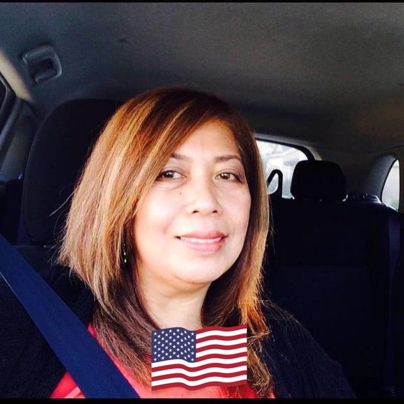 Meet your Posher, Noemi - Picture 1 of 1